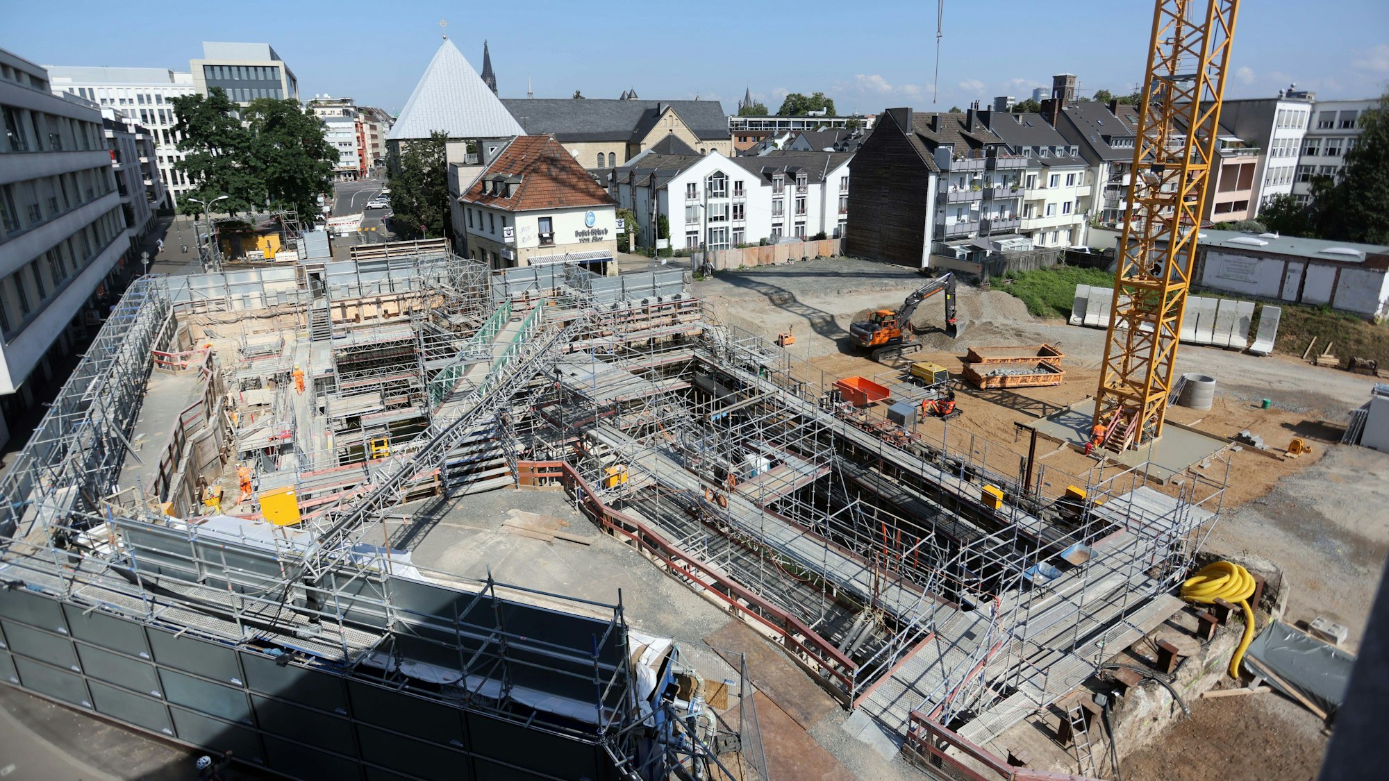 Die Baustellen-Grube am Waidmarkt aus der Vogelperpektive.