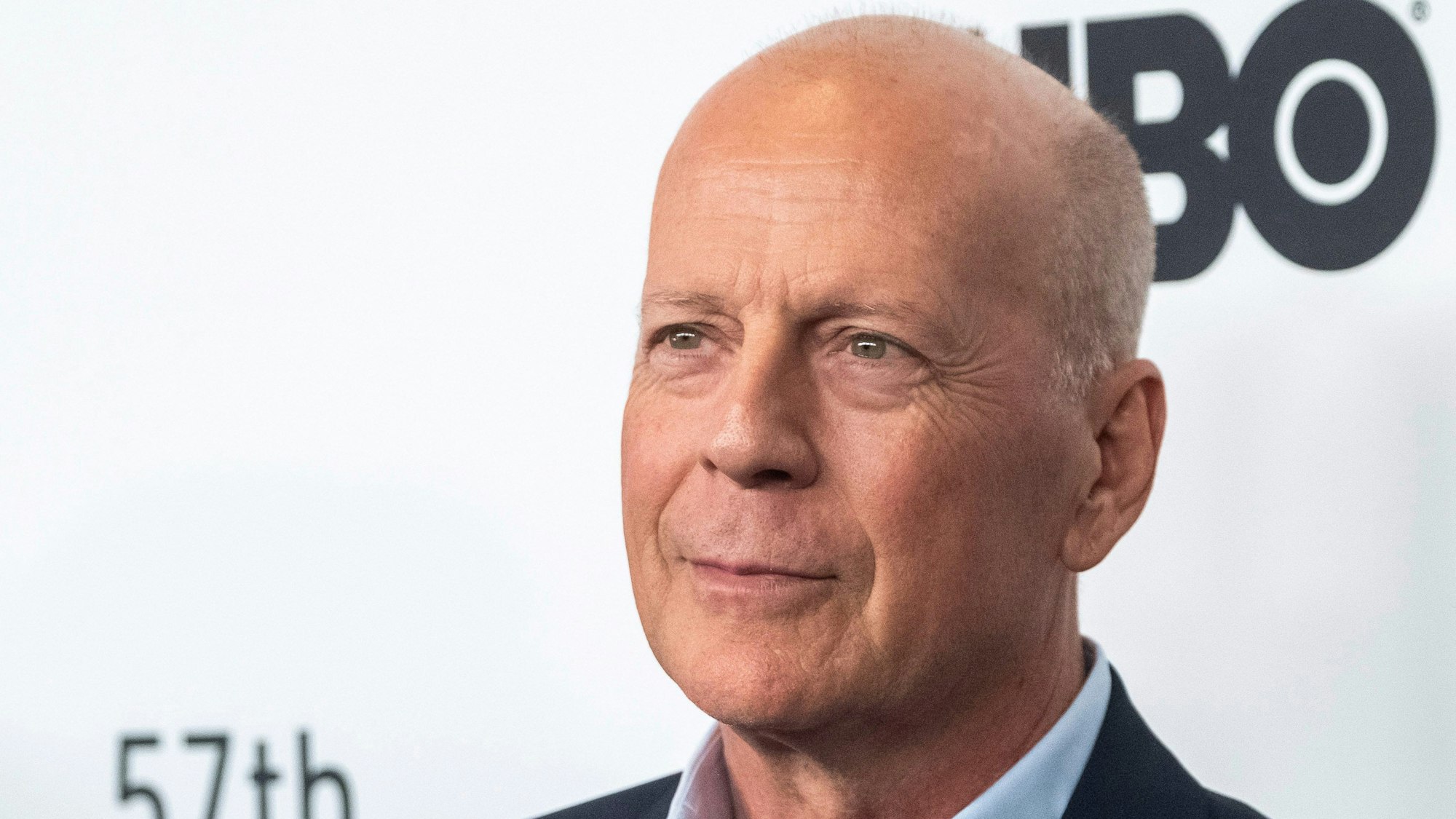 Bruce Willis auf dem roten Teppich.