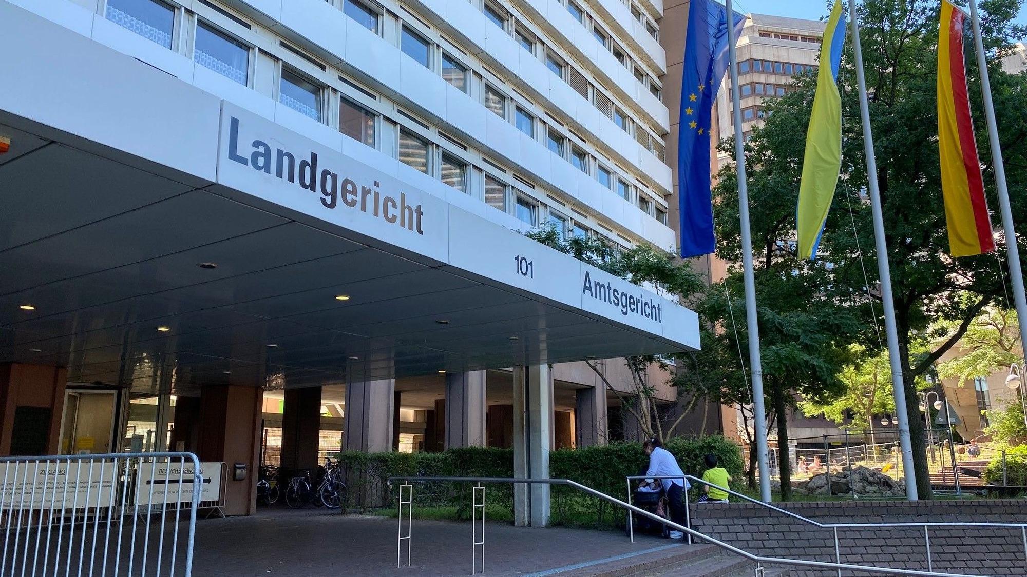 Zu sehen ist das Landgericht in Köln.