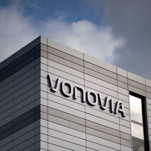 Nordrhein-Westfalen, Bochum: Der Schriftzug des Wohnungsunternehmens Vonovia hängt an der Firmenzentrale.