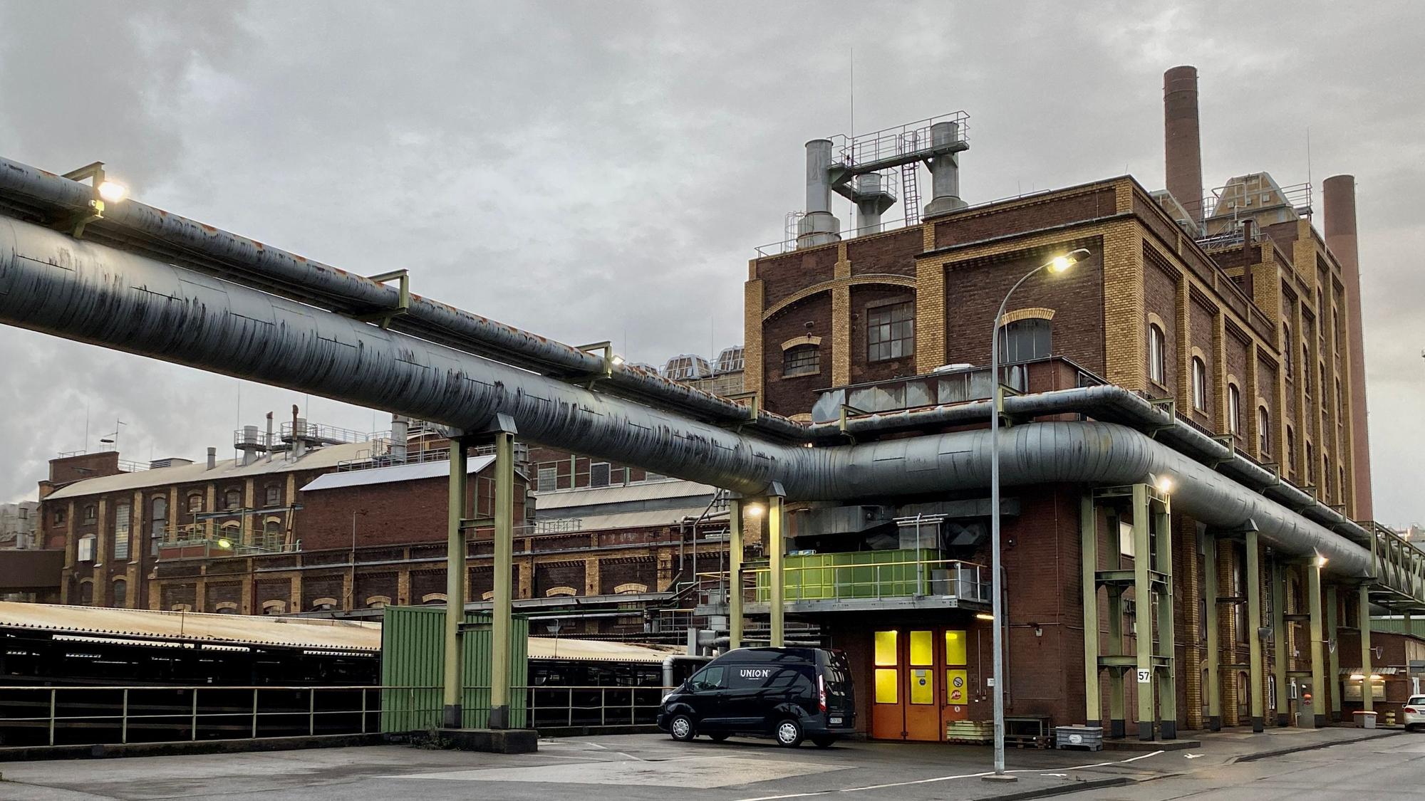 Die Trockenhalle der Brikettfabrik am Wachtberg.