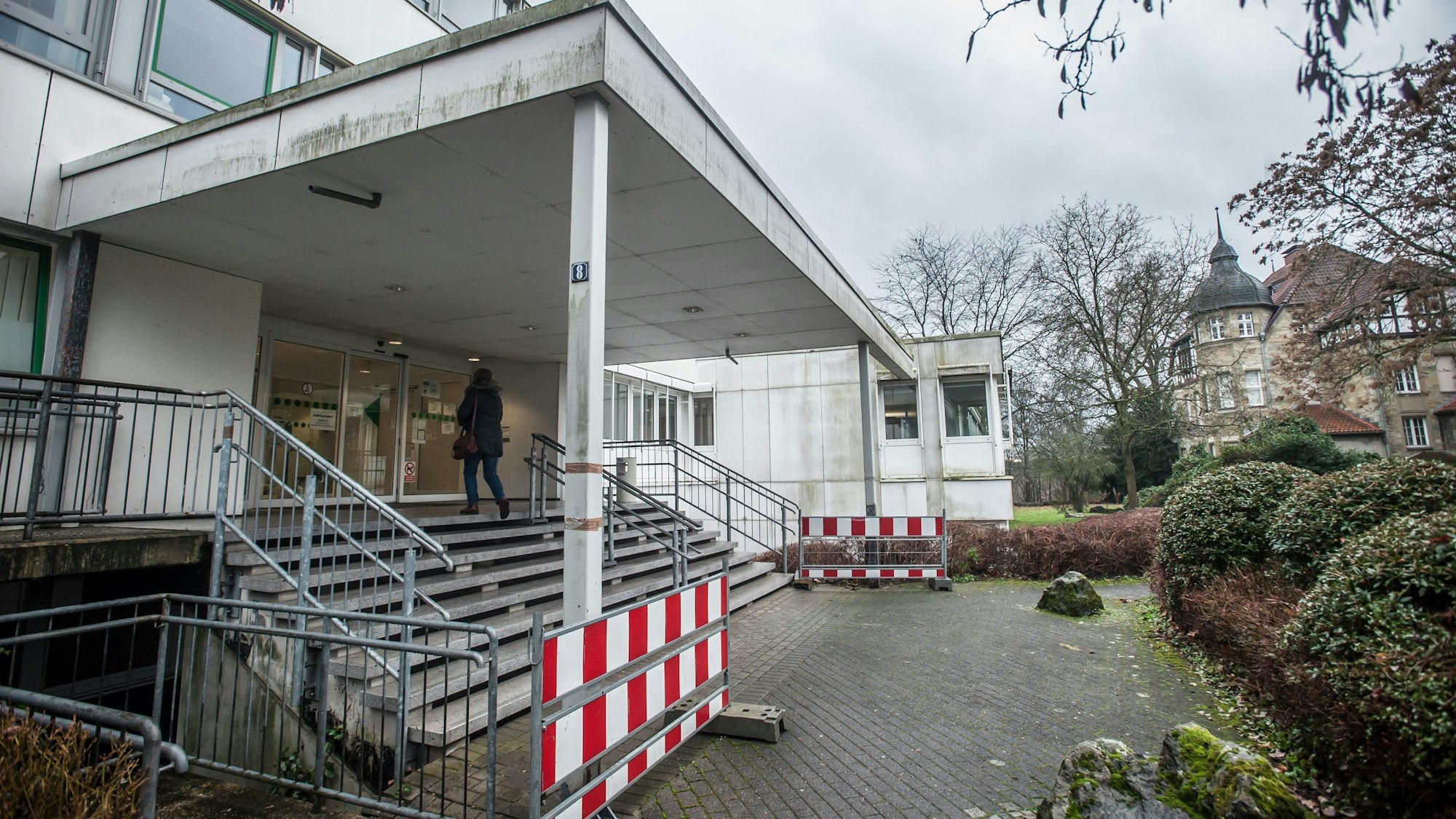 Haus-Vorster-Straße Straßenverkehrsamt, Führerscheinstelle, Zulassungsstelle. Foto: Ralf Krieger