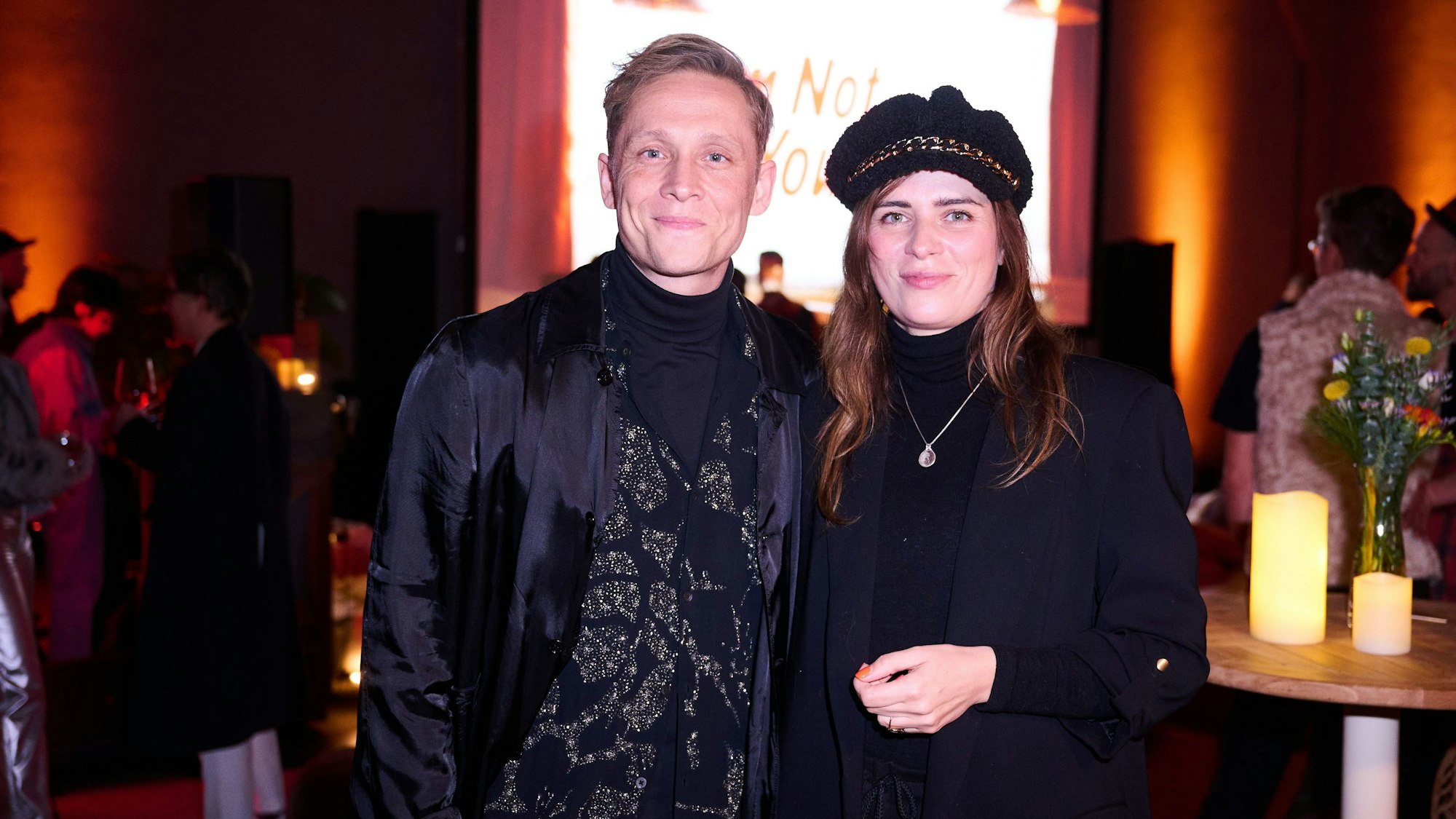 Matthias Schweighöfer und Nora Tschirner bei einer Filmpremiere im Dezember 2022.