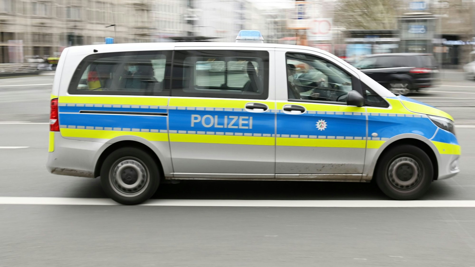 Ein 13-jähriger Radfahrer wurde angefahren und leicht verletzt.