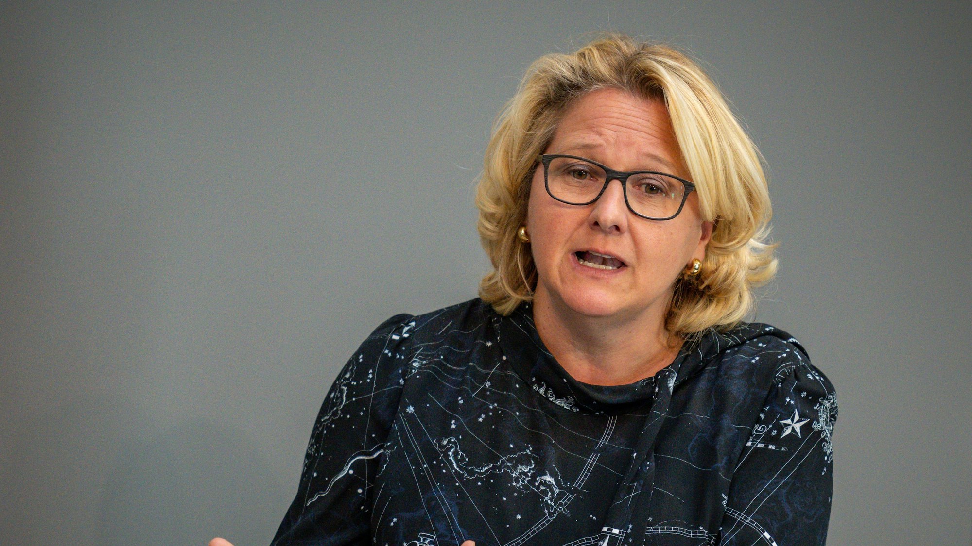 Svenja Schulze, Bundesministerin für wirtschaftliche Zusammenarbeit und Entwicklung, spricht.