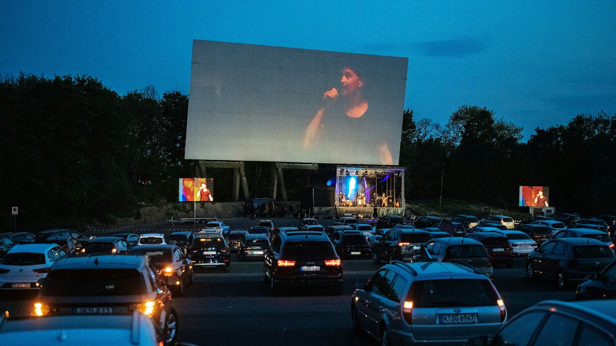Während der Corona-Pandemie veranstalteten Brings das letzte große Ereignis auf dem Gelände des Porzer Autokinos.