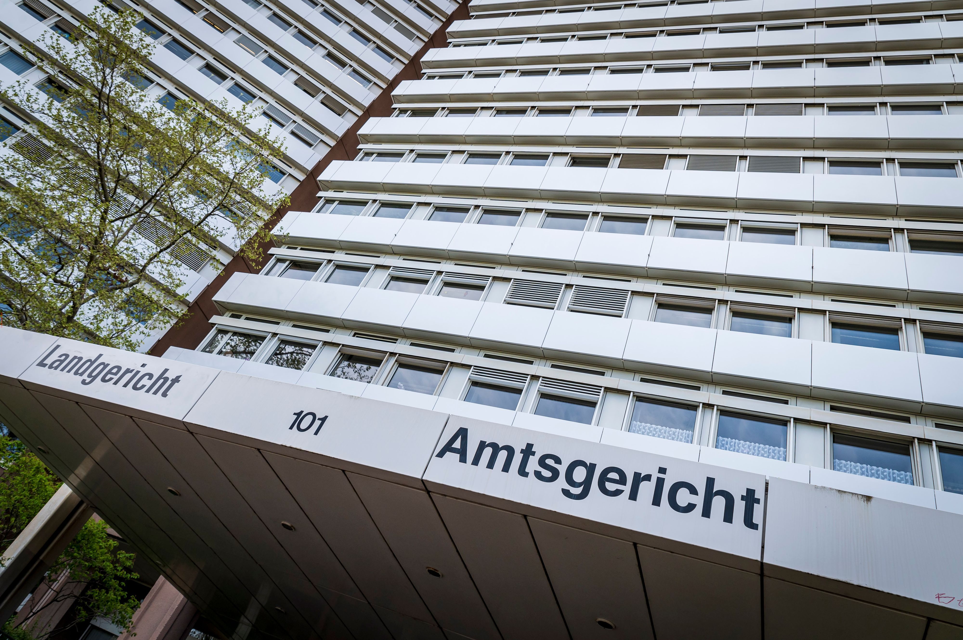 21.04.2022, Köln:
Außenansicht des Landgericht und Amtsgericht Köln auf der Luxemburger Straße in Köln Sülz.
Donnerstag 21. April 2022
Aufgenommen am: 21.04.2022
Foto: Alexander Roll (Staff)