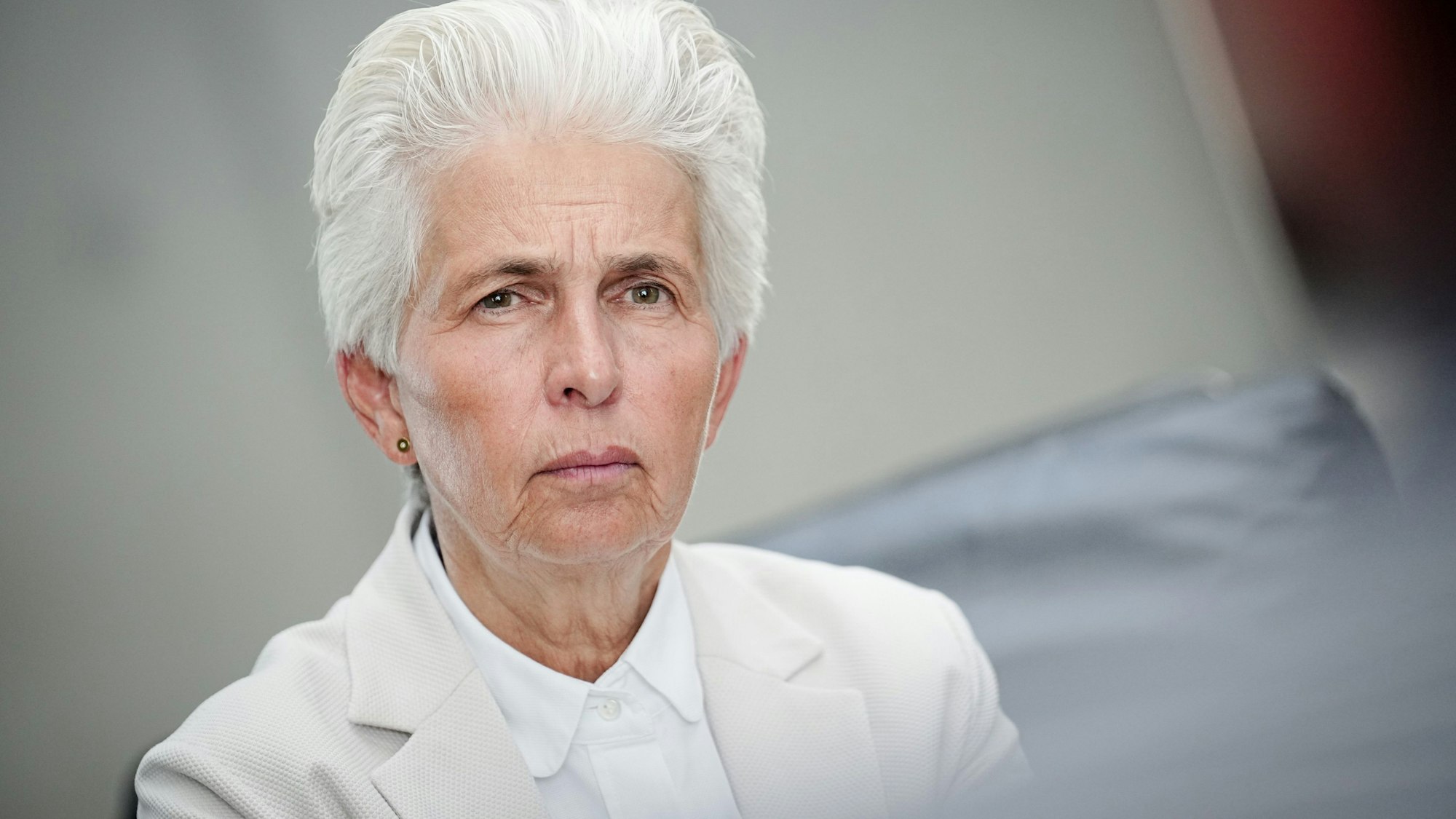 Die Vorsitzenden des Verteidigungsausschusses, Marie-Agnes Strack-Zimmermann (FDP), leitet die Delegation.