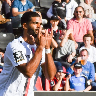 Jubel bei Andre Becker Viktoria Koeln, Nr.9 nach seinem Abstauber zum 0:1 beim Spiel FC Ingolstadt 04 gegen Viktoria Koeln am 30.10.2022, DFB regulations prohibit any use of photographs as image sequences and/or quasi-video. GER, Fussball, 3. Liga, Spieltag 14, FC Ingolstadt 04 gegen Viktoria Koeln, 30.10.2022, Audi Sportpark Ingolstadt *** Andre Becker Viktoria Koeln, Nr 9 cheers after his tap-in for 0 1 during the match FC Ingolstadt 04 vs Viktoria Koeln on 30 10 2022, DFB regulations prohibit any use of photographs as image sequences and or quasi video GER, Fussball, 3 Liga, Spieltag 14, FC Ingolstadt 04 vs Viktoria Koeln, 30 10 2022, Audi Sportpark Ingolstadt Copyright: xOliverxSTRISCHx
