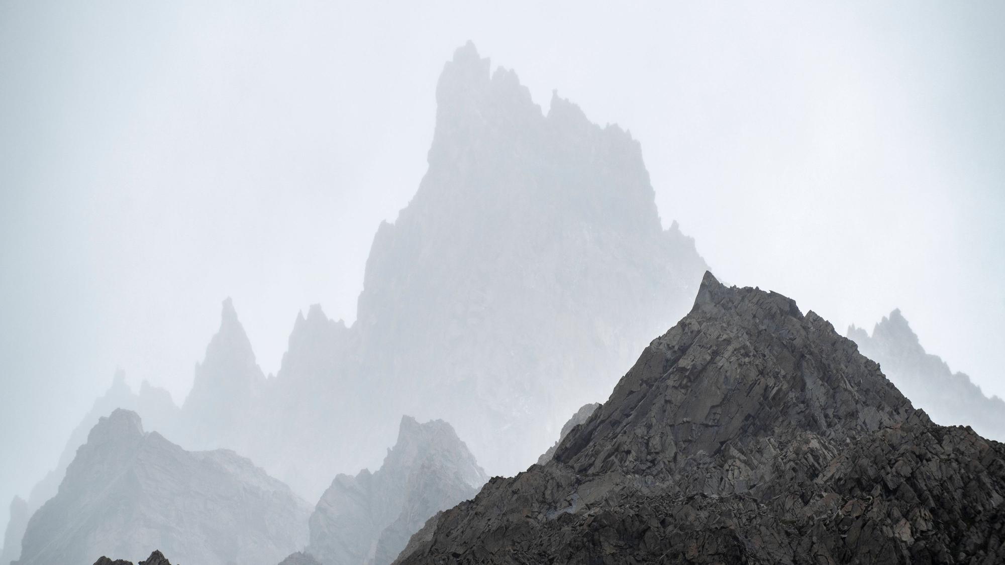 Der Cerro Fitzroy liegt im Grenzgebiet zwischen Chile und Argentinien und in unmittelbarer Nähe zum Cerro Torre. (Symbolbild)
