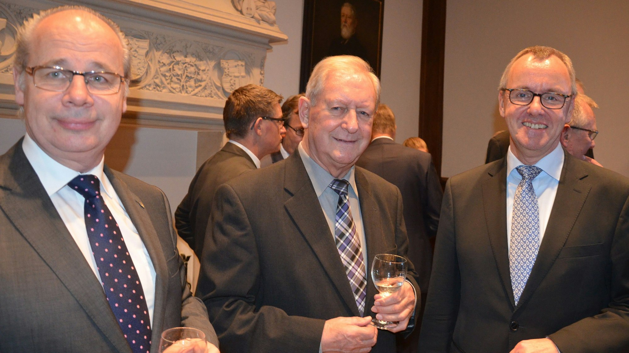 Willy Harren (Mitte) beim Barbaraempfang 2016. Neben ihm RWE-Power-Vorstandsvorsitzender Matthias Hartung (r.) und der CDU-Bundestagsabgeordnete Georg Kippels.