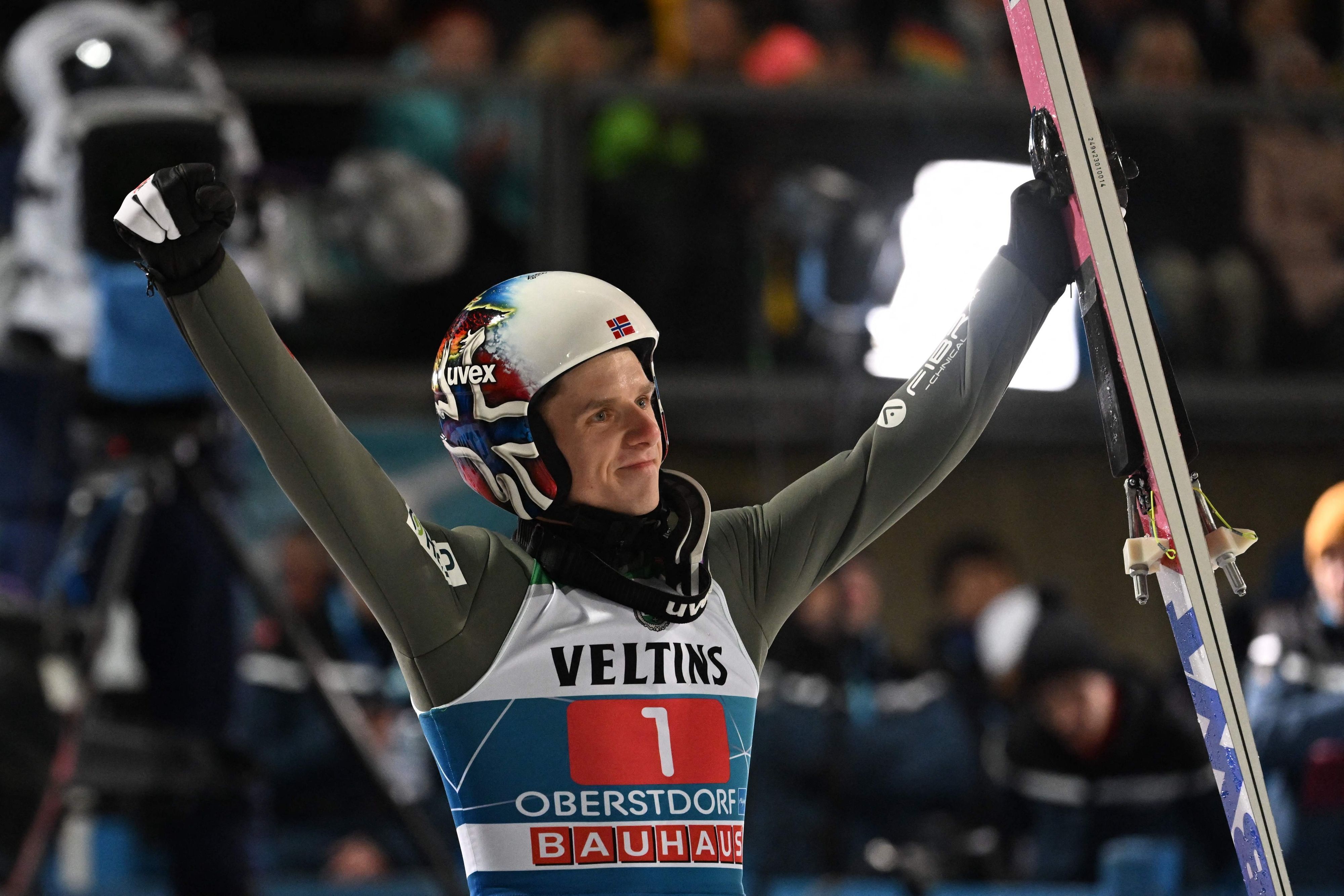 Norwegens Halvor Egner Granerud freut sich nach der finalen Punktevergabe in Oberstdorf.