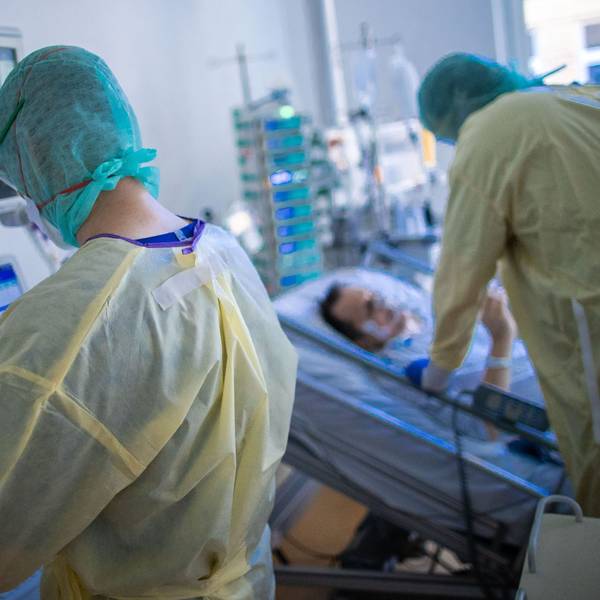 Intensivstation mit Corona-Patienten in Greifswald im November 2020.