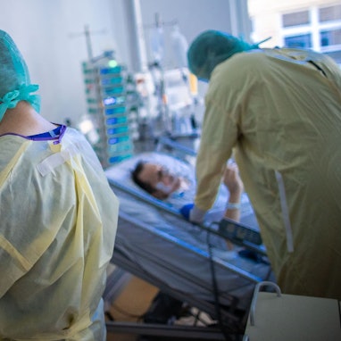 Intensivstation mit Corona-Patienten in Greifswald im November 2020.