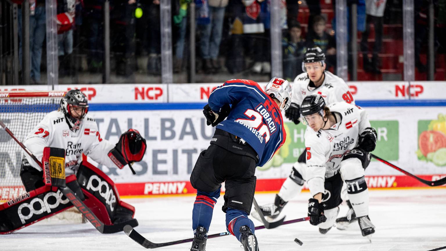 Niklas Lunemann im Tor der Kölner Haie im Spiel gegen Nürnberg.
