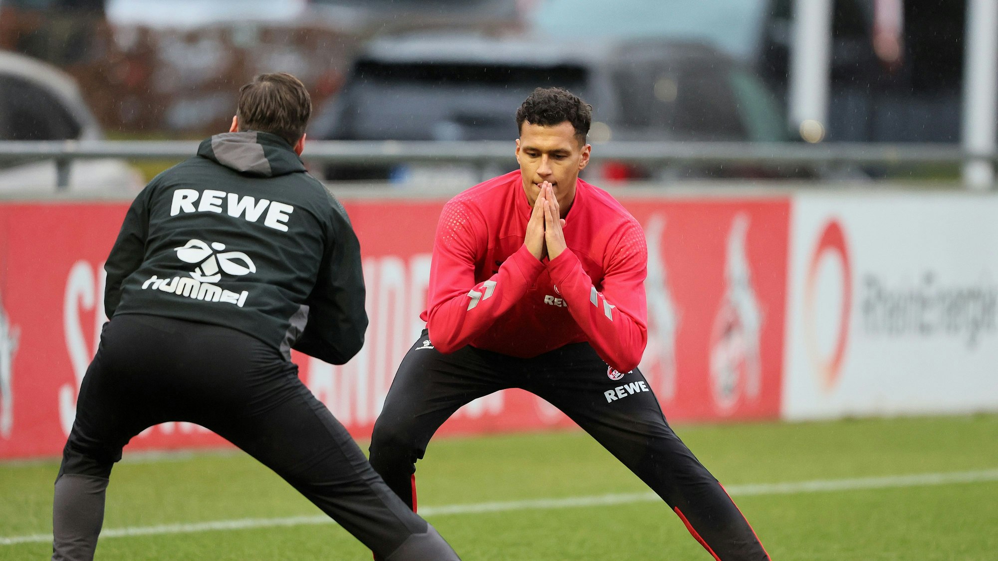 Der zuletzt glücklose Stürmer Davie Selke bei seinem ersten FC-Training.