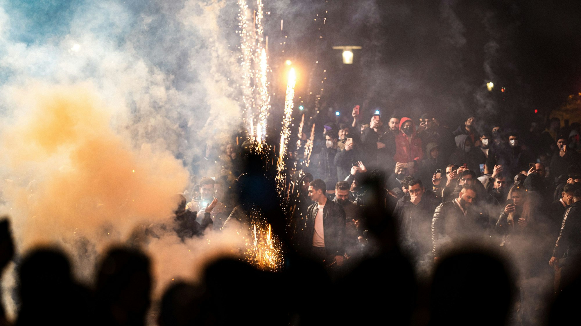 Silvesterfeuerwerk in der Kölner Altstadt.