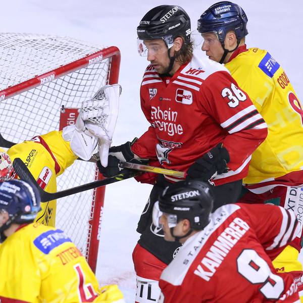 Kölner Haie - Düsseldorfer EG: Andreas Thuresson von den Kölner Haien erzielt das Tor zum 1:1 gegen Düsseldorf