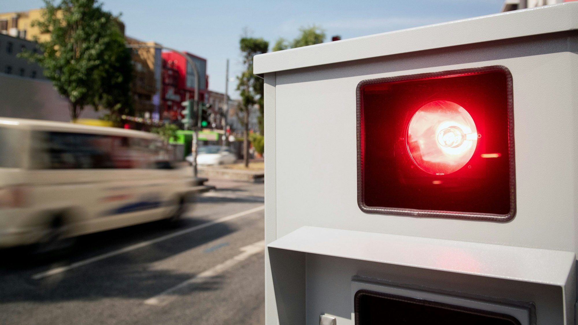 Ein Tempomessgerät.