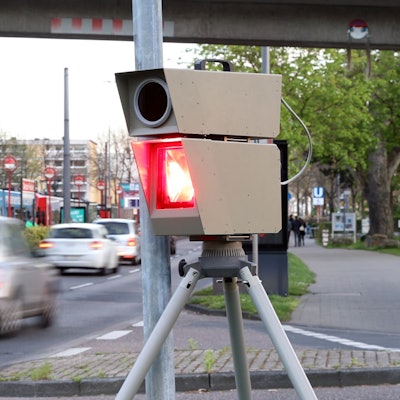 15.04.2022
Köln
Unterwegs mit der Kölner Polizei auf der Jagd nach Autotunern und -posern an "Carfreitag"
Foto: Martina Goyert
