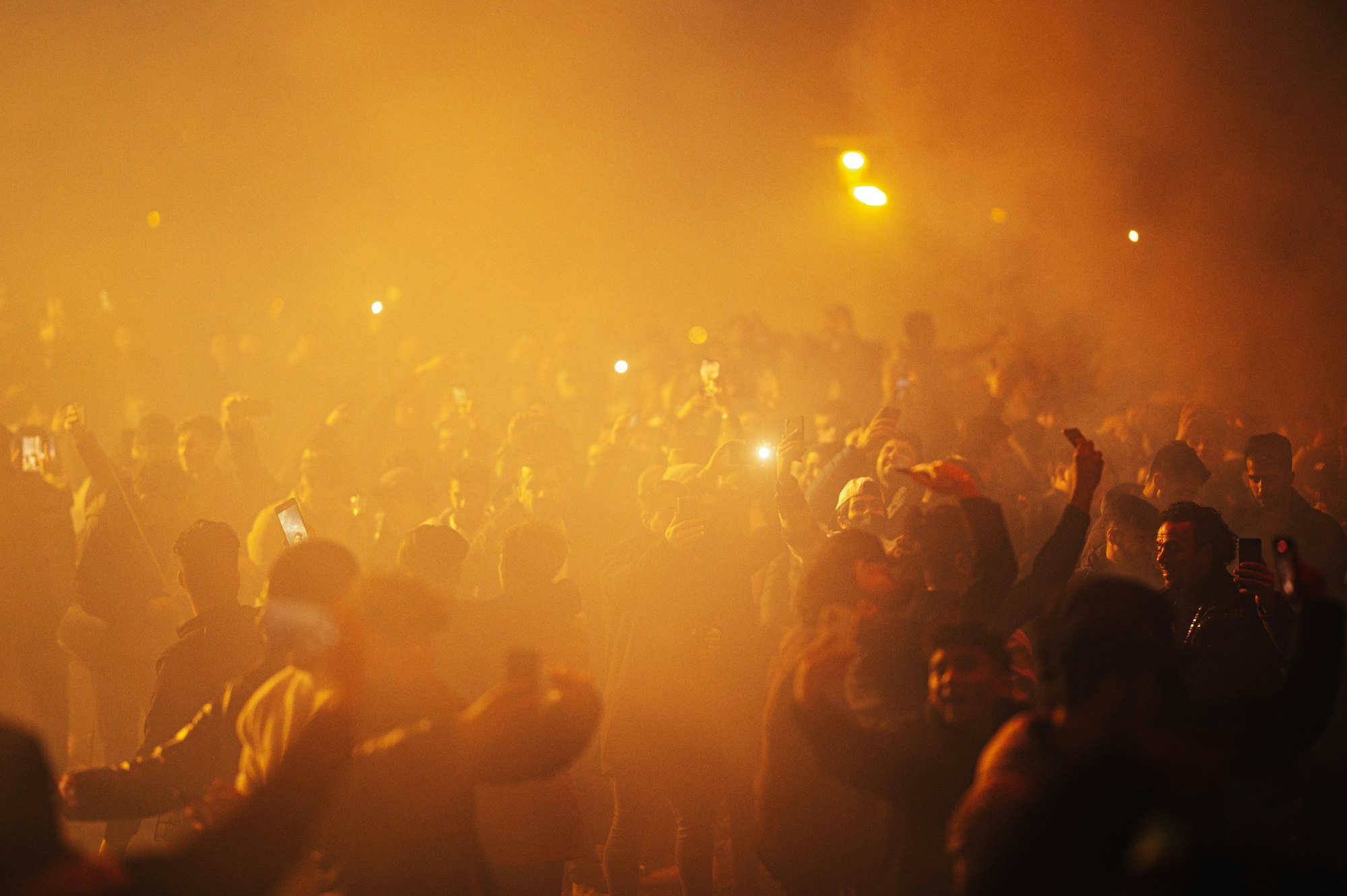Feiernde in der Kölner Silvesternacht