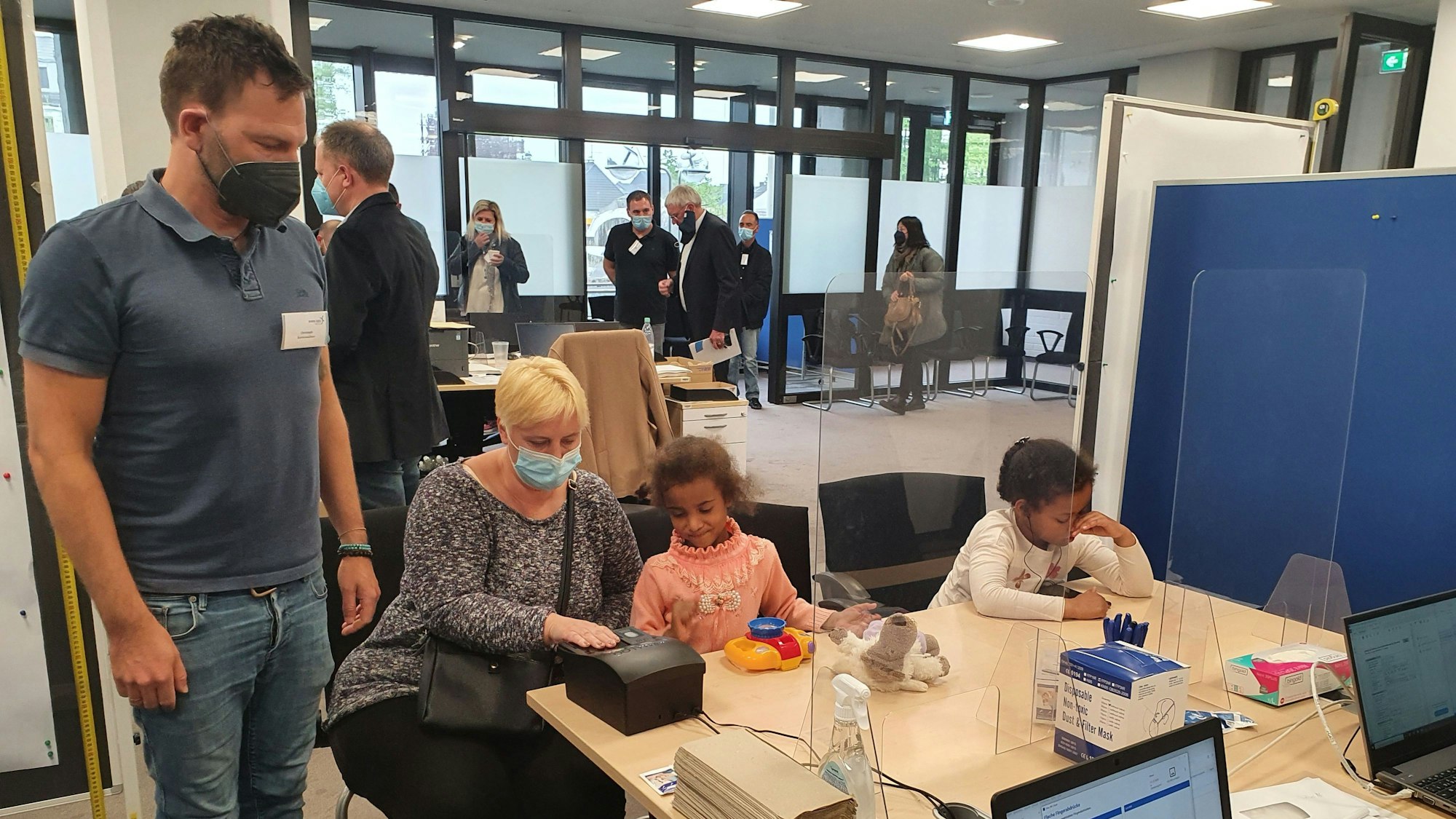 Geflüchtete aus der Ukraine werden biometrisch erfasst.