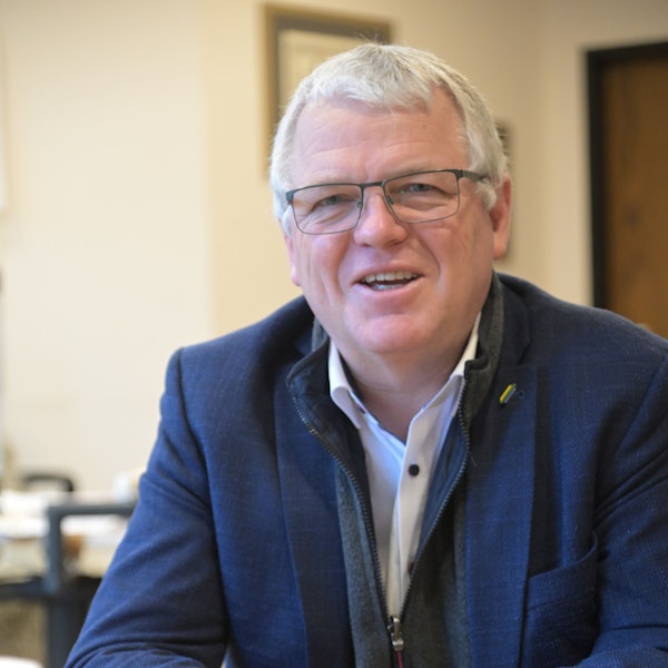 Auf dem Foto ist Willi Heider, der Bürgermeister der Gemeinde Kürten, zu sehen.