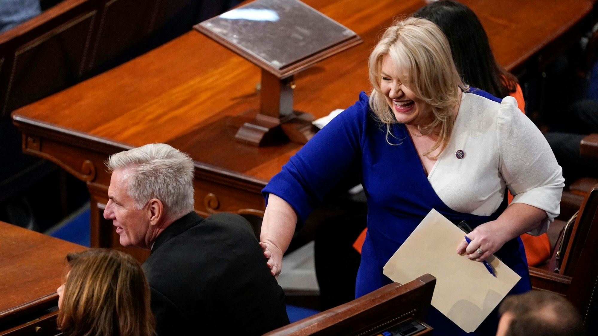 Kat Cammack (r.) und Kevin McCarthy