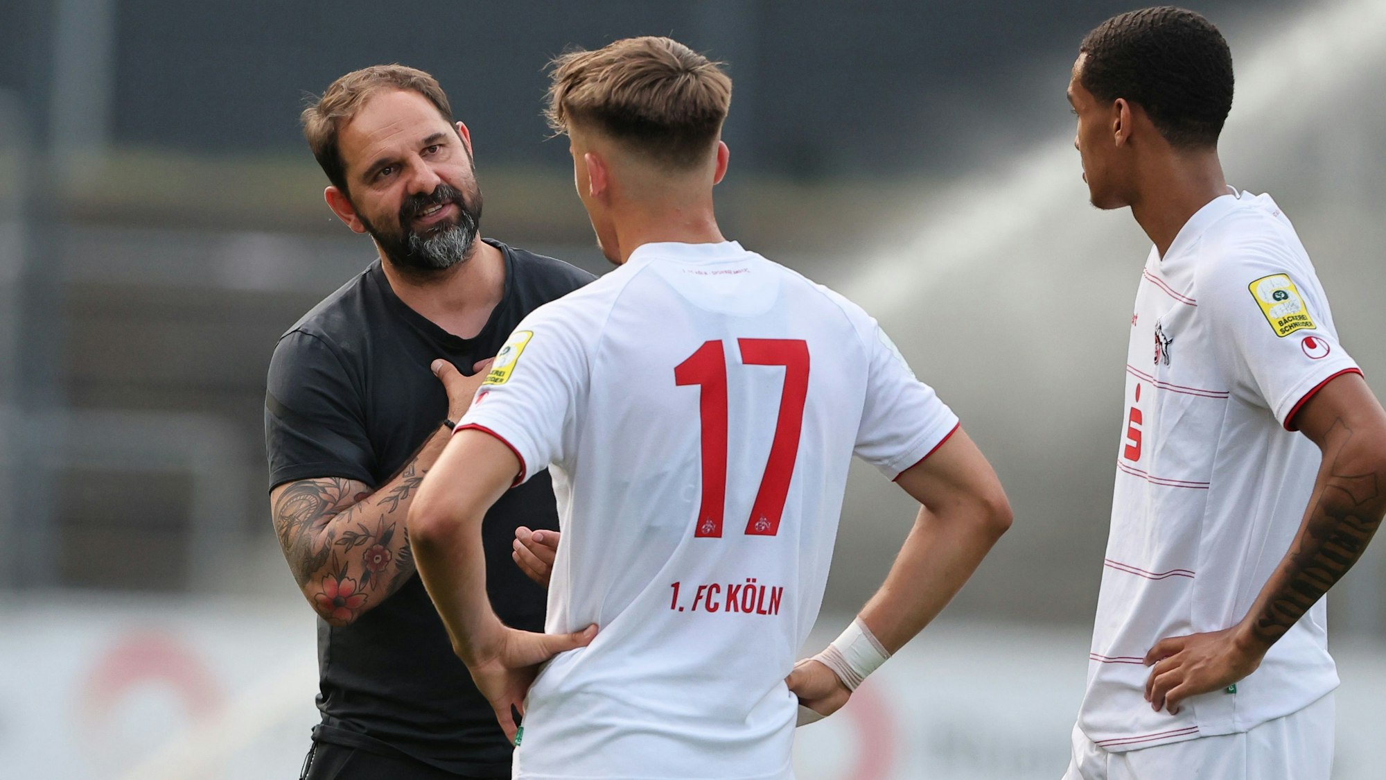 Mittelrhein Pokalfinale der A-Junioren,
1.FC Köln U19 vs. Viktoria Köln U19, von links: Stefan Ruthenbeck, Vladislav Fadeev (1.FC Köln), 18.05.2022, Bild: Herbert Bucco