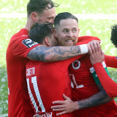 Viktoria Köln -
Fussball 3. Bundesliga Saison 2020 2021
Flughafenstadion Köln Deutschland
13.03.2021
Jubel nach dem 1:0 für Viktoria Köln durch Lucas Cueto (mitte)
Rechts: Mike Wunderlich (Viktoria Köln)
Copyright
Eduard Bopp Sportfotografie
mail@fotobopp.de