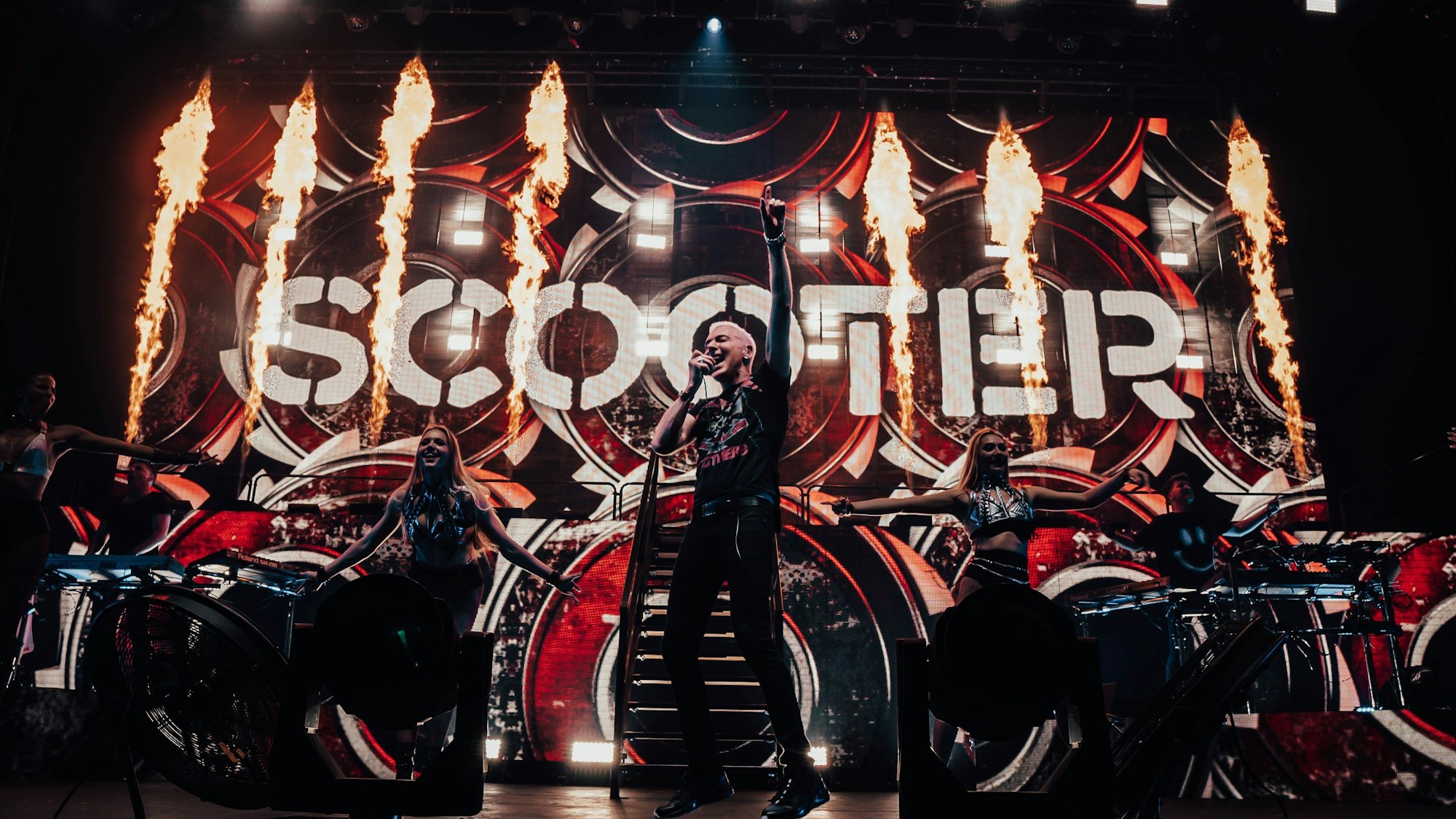 Der Dokumentarfilm „FCK 2020″ kommt am 12.01.2023 in die deutschen Kinos.