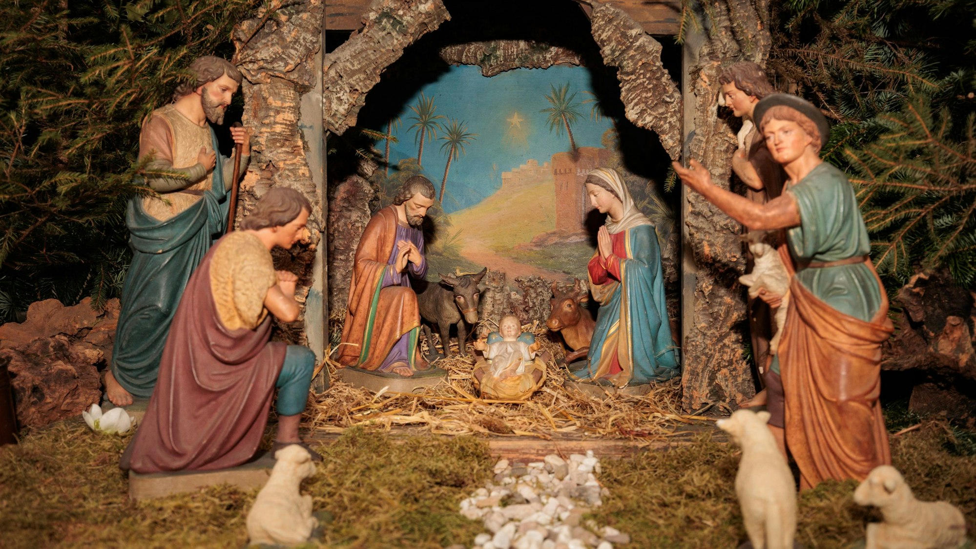 Krippe in der katholischen Kirche St. Mariä Heimsuchung in Morsbach-Holpe.