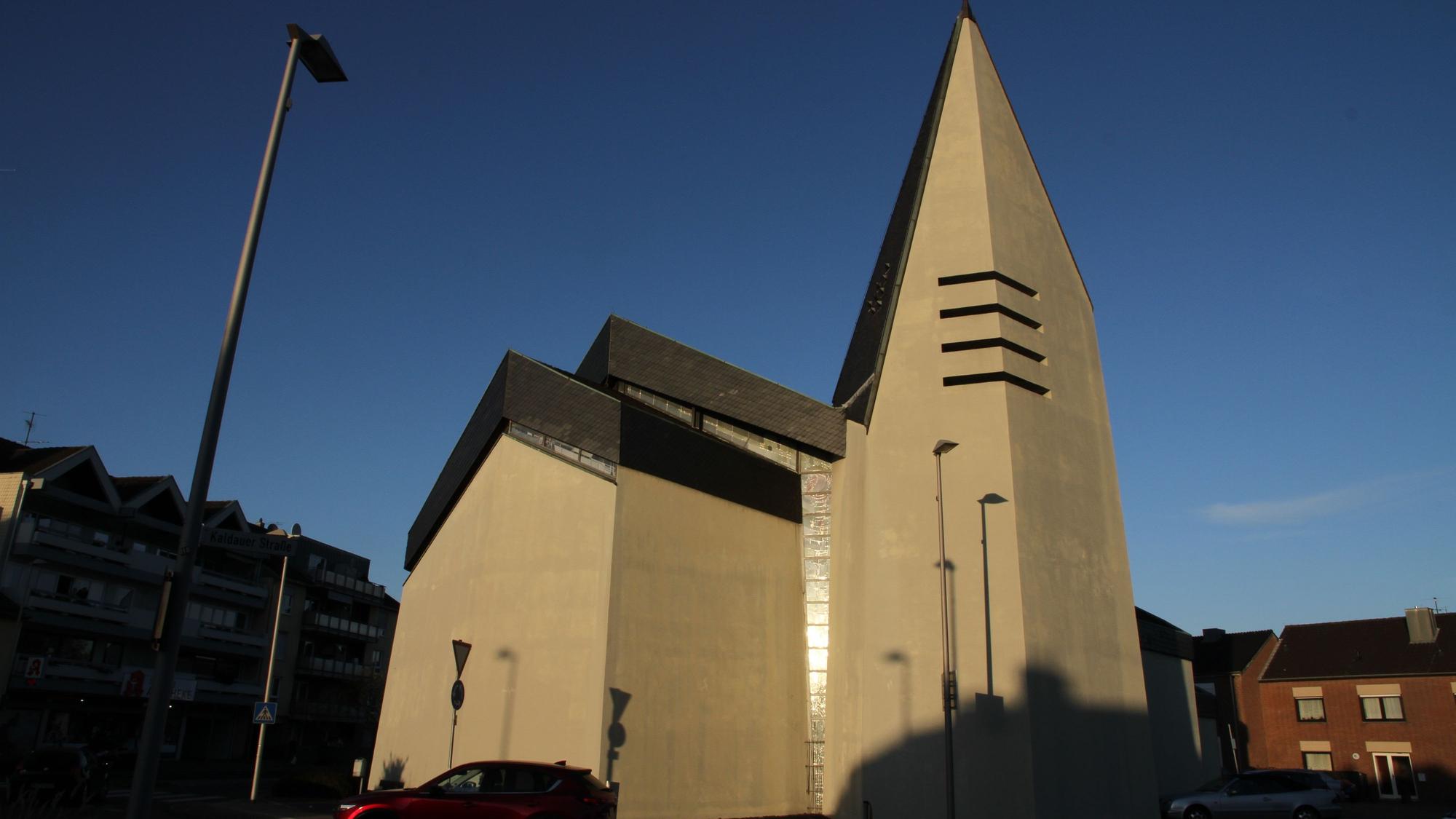Denkmalpflegeplan für Siegburg, erhaltenswert ist die Kirche St. Mariä Empfängnis an der Kaldauer Straße auf dem Stallberg