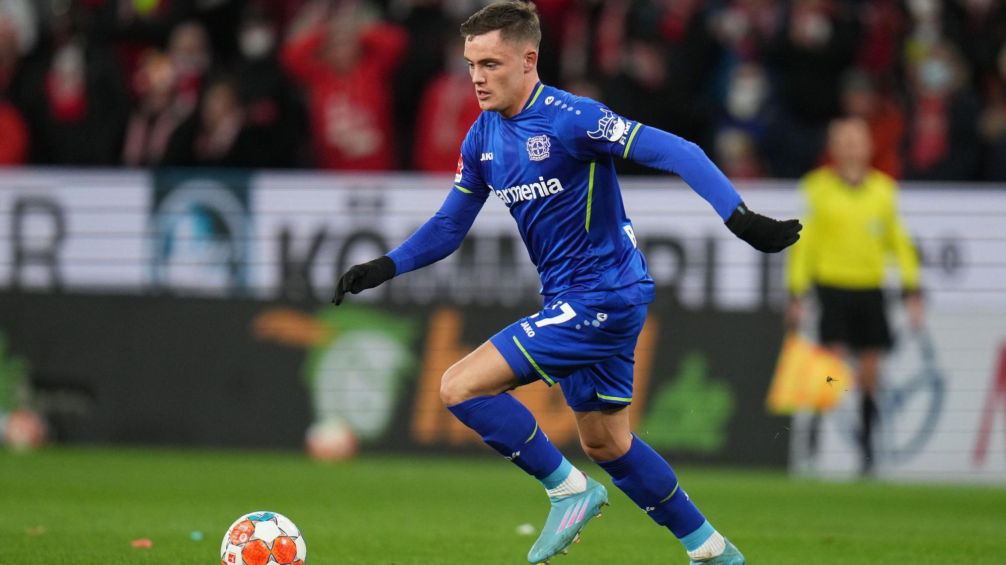 ARCHIV - 18.02.2022, Rheinland-Pfalz, Mainz: Fußball: Bundesliga, Bayer Leverkusen, Florian Witz feiert sein Comeback nach neun Monaten. (zu dpa: «Vater und Berater kündigt Wirtz-Verbleib in Leverkusen bis 2024 an») Foto: Thomas Frey/dpa +++ dpa-Bildfunk +++