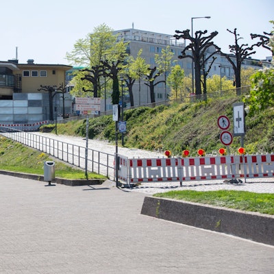 Die Bastei am Kölner Rheinufer ist von der Fertigstellung noch weit entfernt.