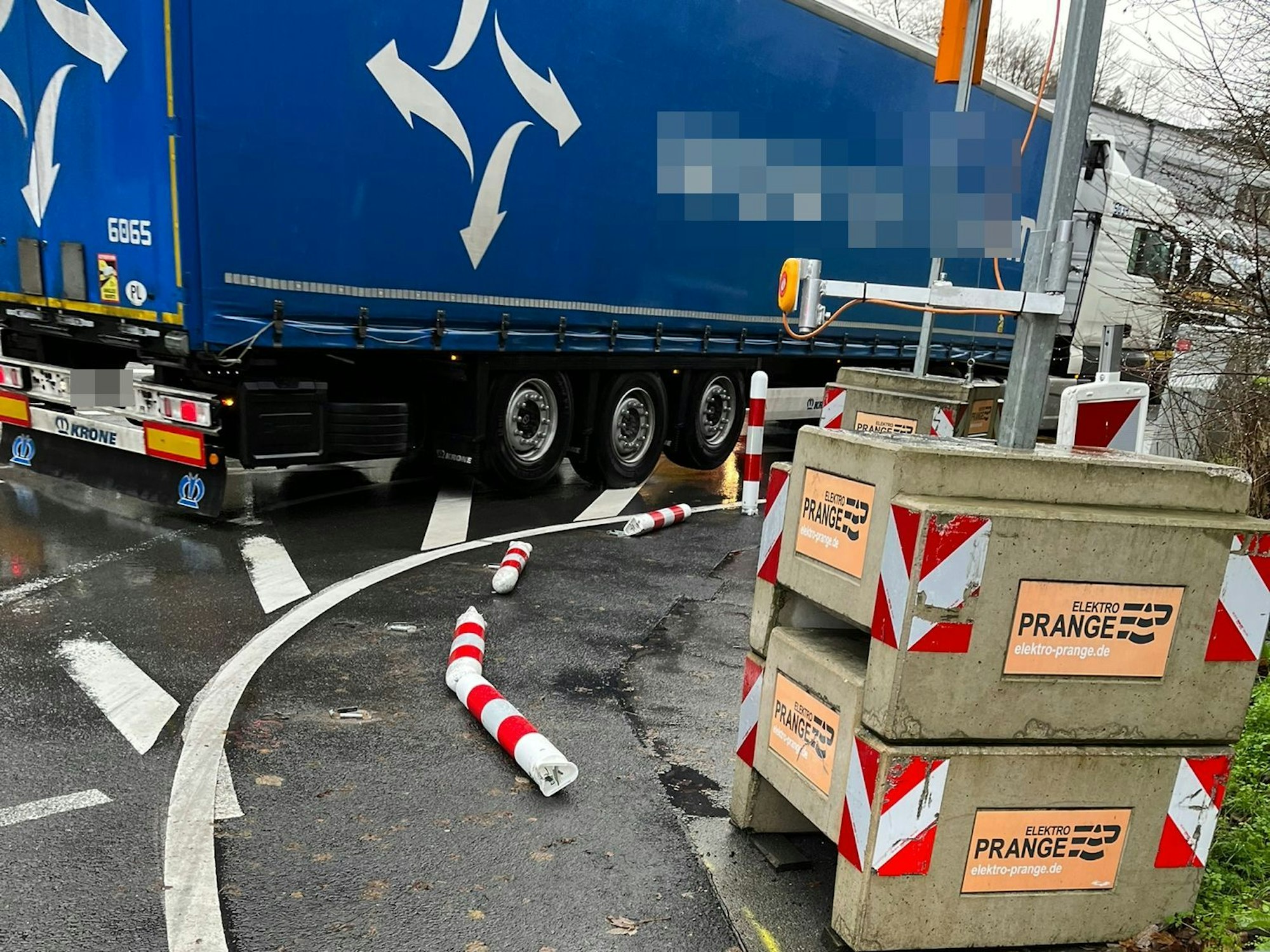 Transit-Lkw fahren zu hunderten durch Lüdenscheid-Nord, da hier die Umleitungsstrecke verläuft.