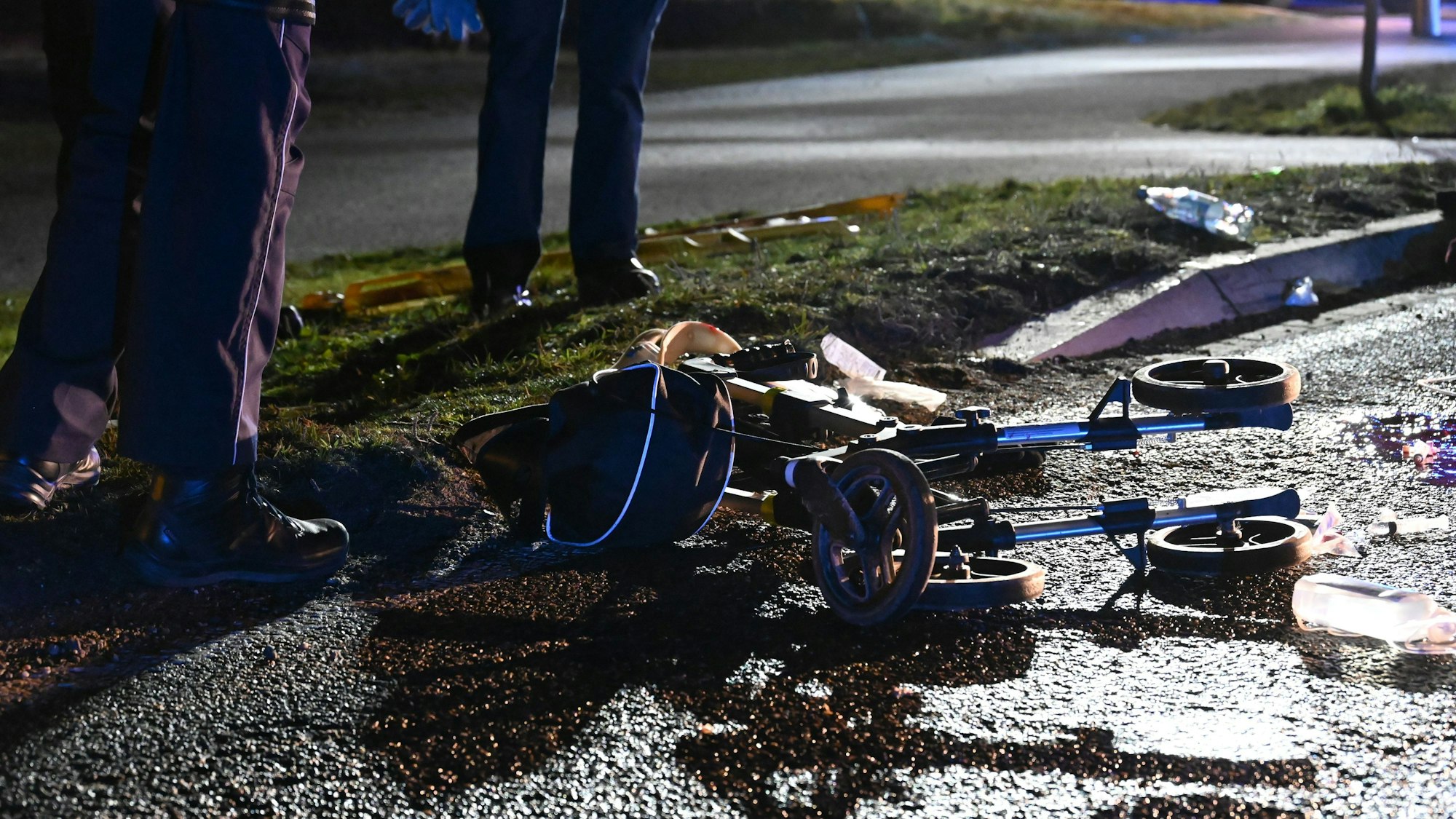 Der Rollator des Mannes wurde erheblich zerstört.