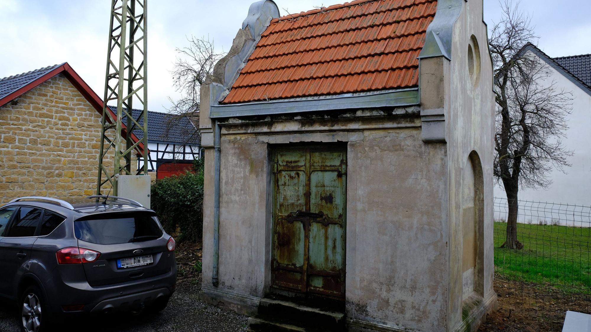 Altes Trafohäuschen in Zülpich-Bürvenich.