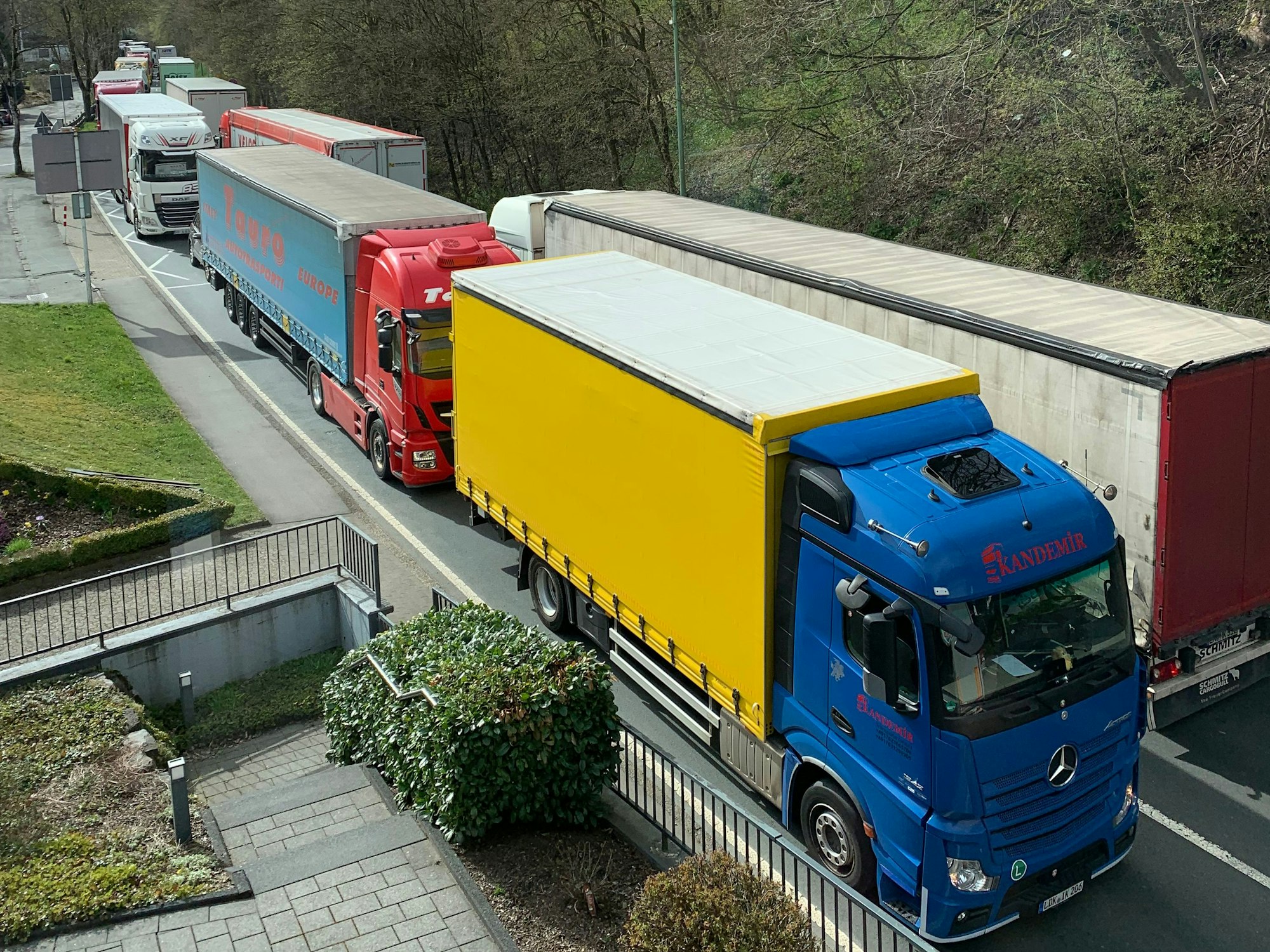 Transit-Lkw fahren zu Hunderten durch Lüdenscheid-Nord, weil hier die Umleitungsstrecke verläuft.