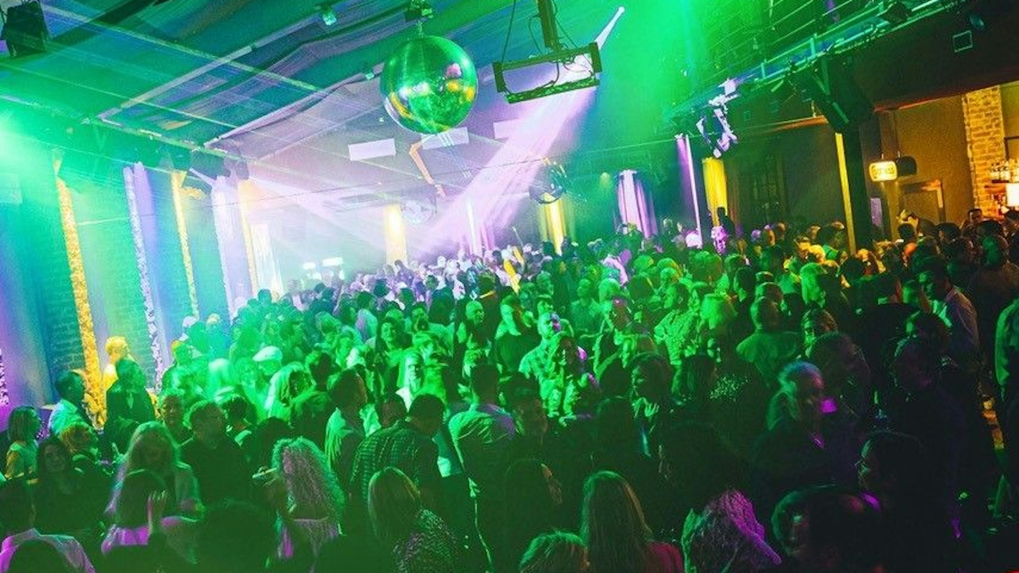 Über 40 Party im Herbrands