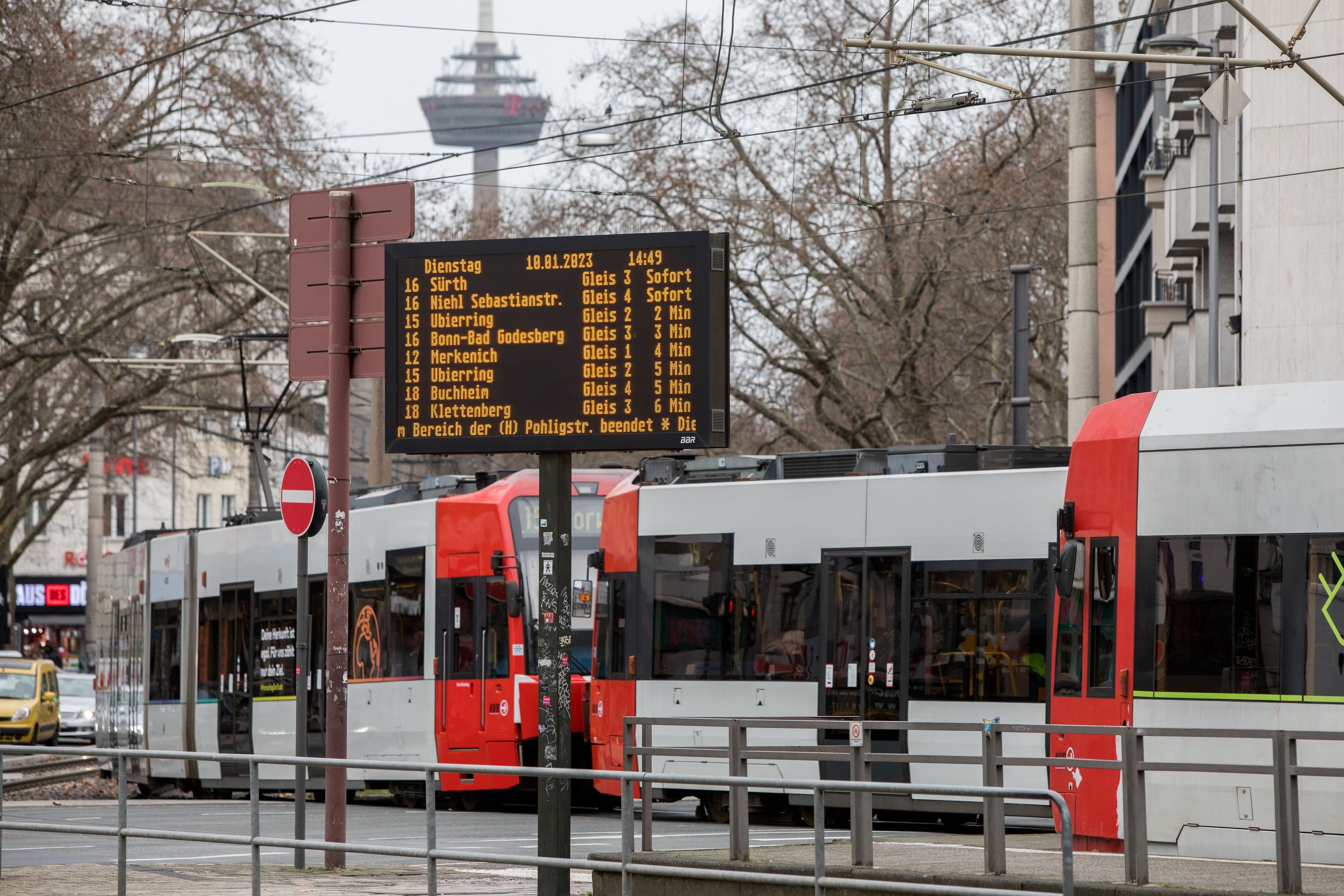 Die KVB-Haltestelle Barbarossaplatz soll umgebaut werden (Archivbild).