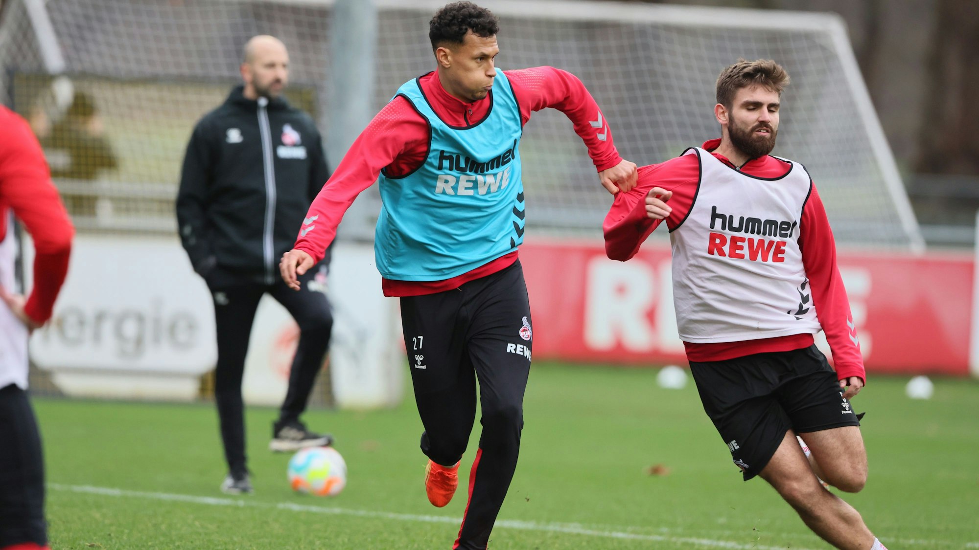 1. FC Köln, Training, von links: Davie Selke, Nikola Soldo (1. FC Köln), 11.01.2023, Bild: Herbert Bucco