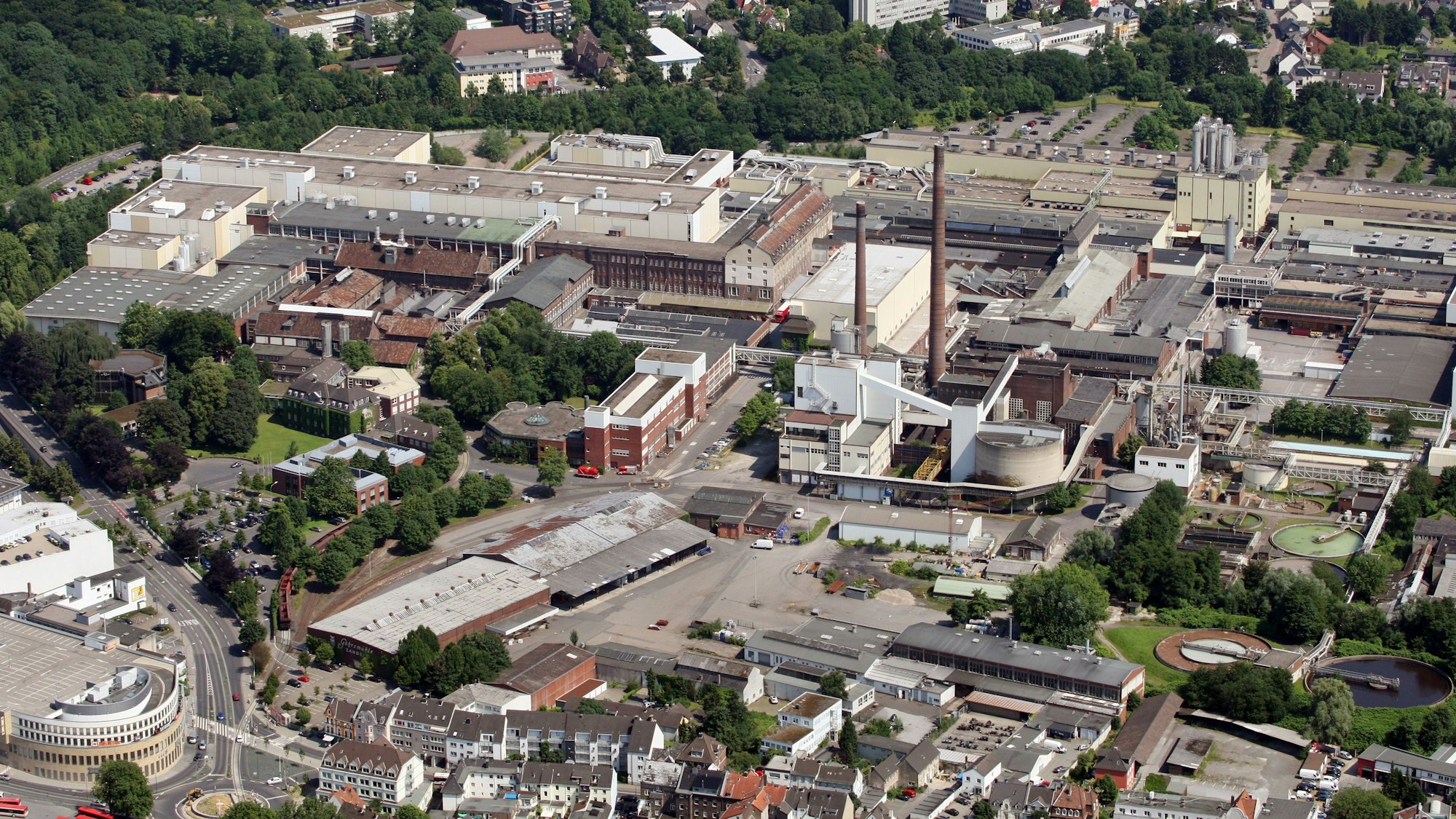 Luftbild auf das Zanders-Gelände in Bergisch Gladbach.