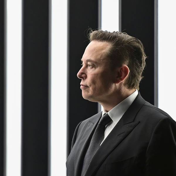 Tesla-CEO Elon Musk bei der Eröffnung der Tesla-Fabrik Berlin Brandenburg in Grünheide, Deutschland