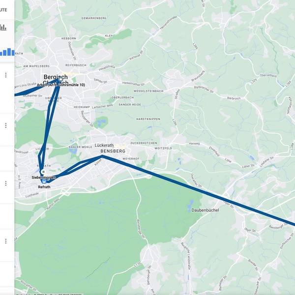 Auf einer Karte ist die Strecke eingezeichnet, die der Angeklagte zurückgelegt hat.