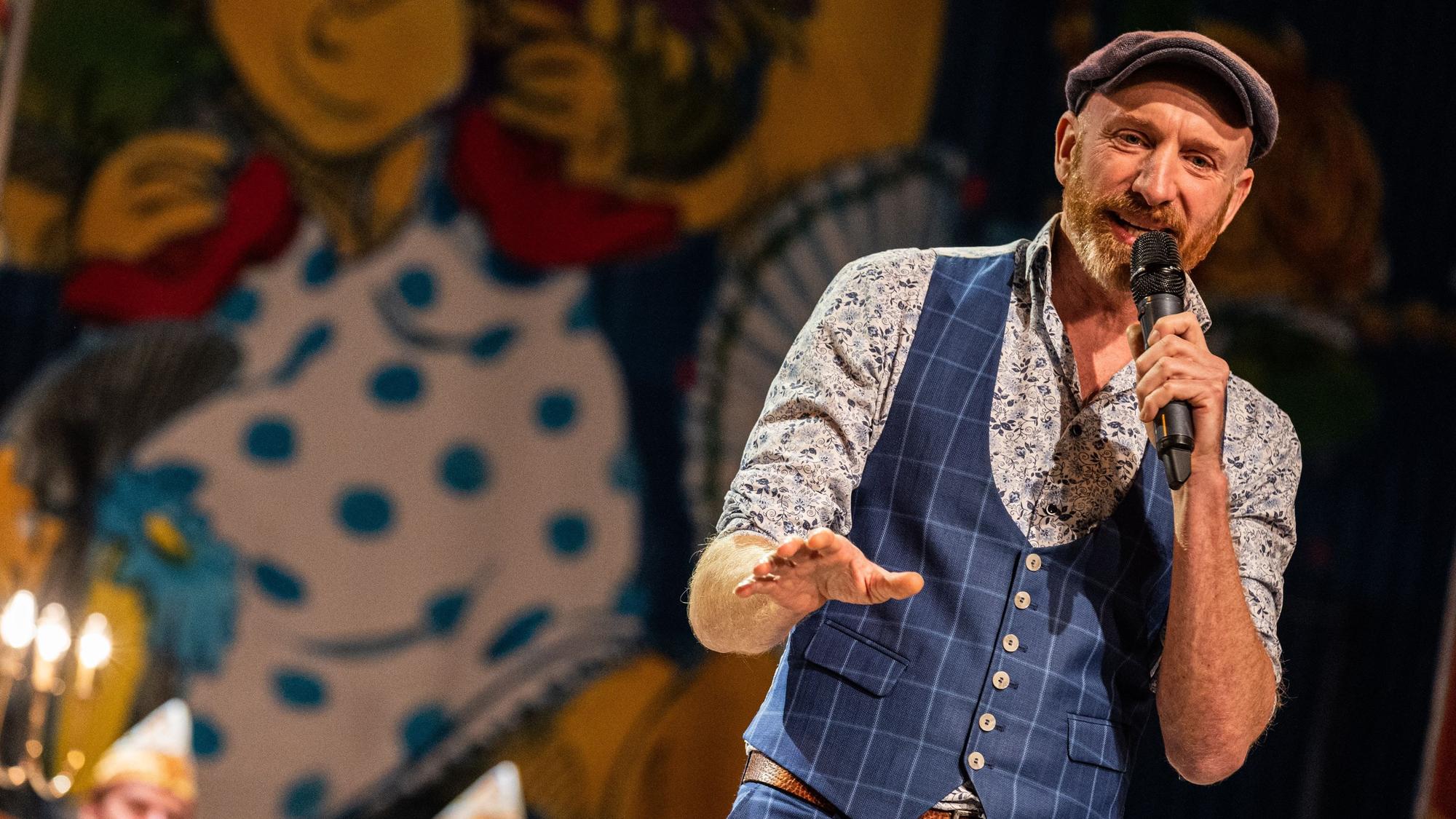 Begehrter Redner im Karneval: Martin Schopps bei der Sitzung der Willi-Ostermann-Gesellschaft im Sartory.