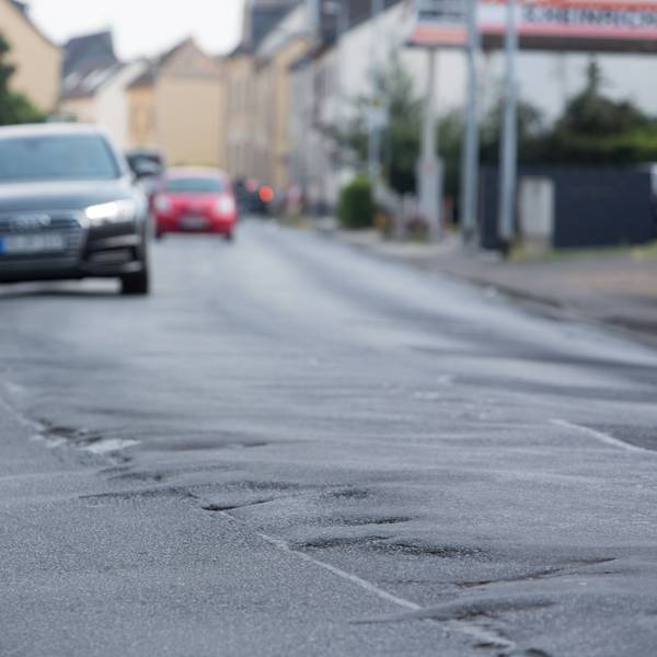 Gielsdorf, Kreisstraße 1
Schlaglöcher in der Fahrbahn