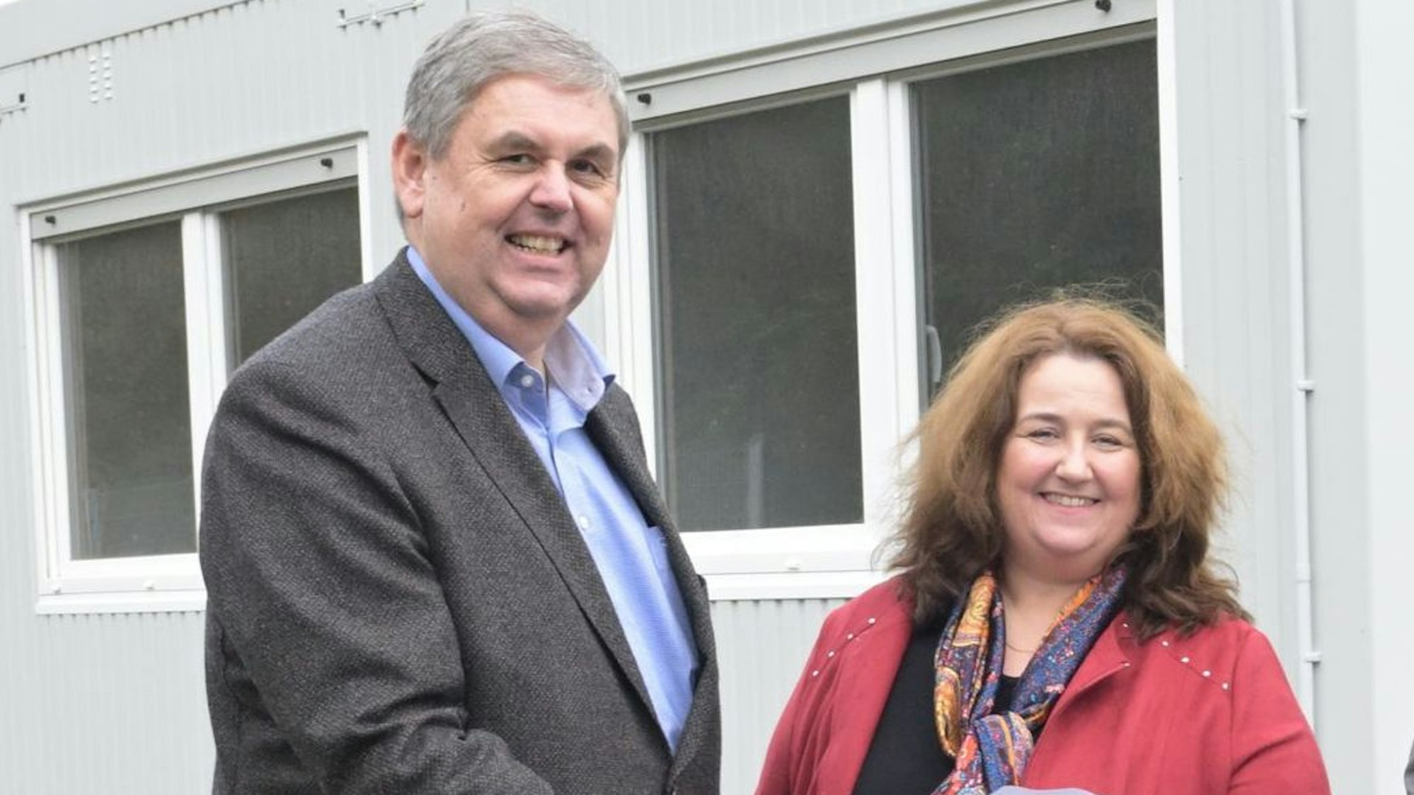 Wer wird der Nachfolger für den Beigeordneten Ulrich Kowalewski? Hier zusammen mit der Bürgermeisterin Bondina Schulze.