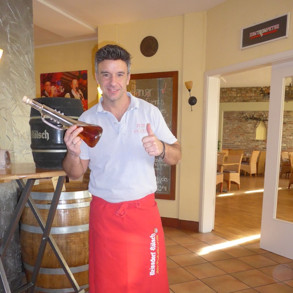 Gutbürgerliche Speisen, Fassbier und „Süßen Trompeter“ gibt es bei Peter Rey.