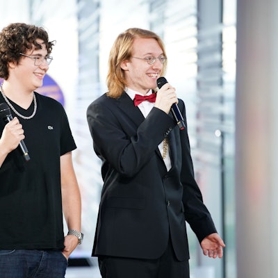 Das Foto zeigt Raphael Chassé und Linus König bei ihrem Auftritt in der Castingshow „Deutschland sucht den Superstar“.